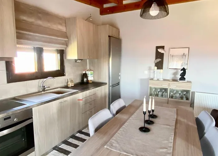 Elia - Seaside Holiday home *